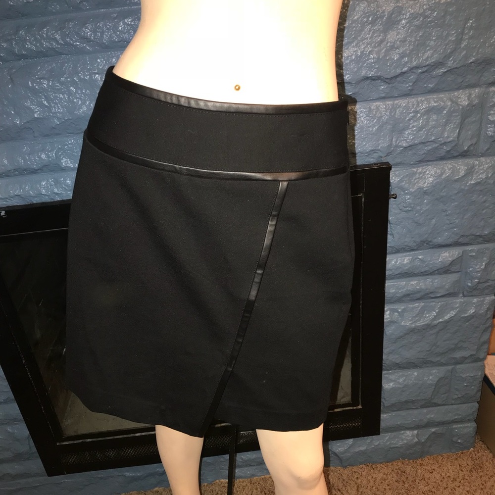 White House Black Market Skirt Size 6